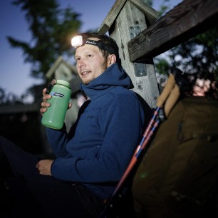 Latarka czołowa Fenix HL18R-T V2.0 biała