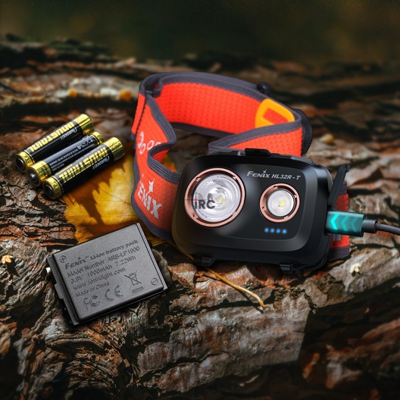 Latarka czołowa Fenix HL32R-T czarna