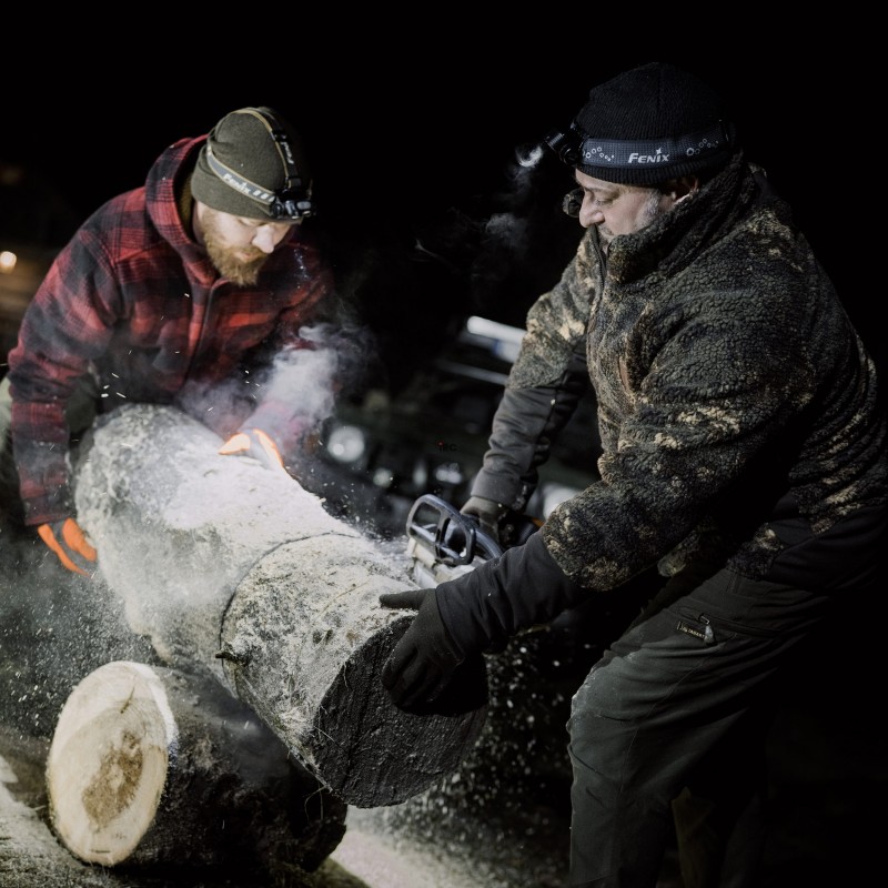 Latarka czołowa Fenix HM55R - intuicyjna obsługa