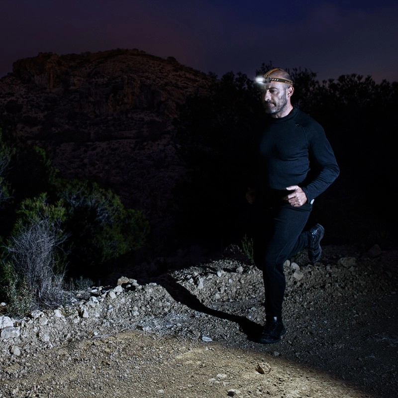 Latarka czołowa Fenix HM60R czarna