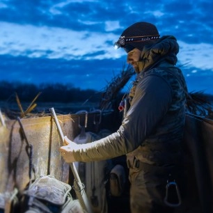 Latarka czołowa Fenix HM60R czarna