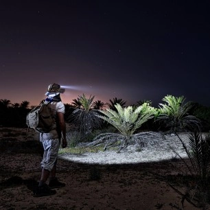 Latarka czołowa Fenix HM60R czarna