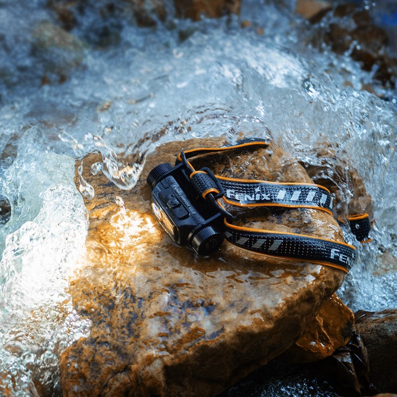 Latarka czołowa Fenix HM60R V2.0 czarna