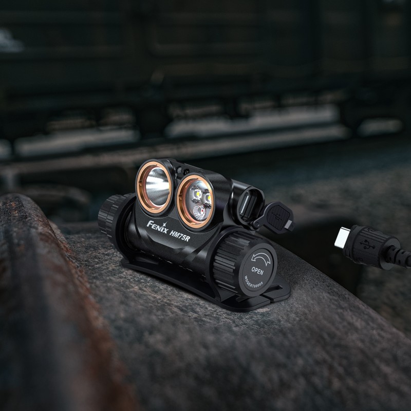 Fenix HM75R SE - ładowanie USB-C