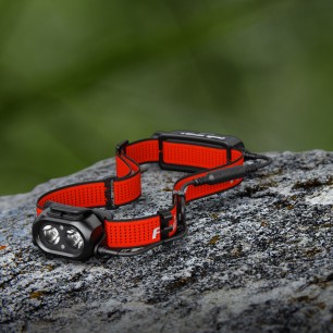 Latarka czołowa Fenix HP12R-T czerwona
