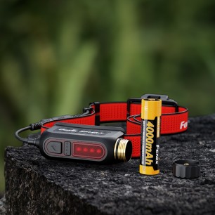 Latarka czołowa Fenix HP12R-T czerwona