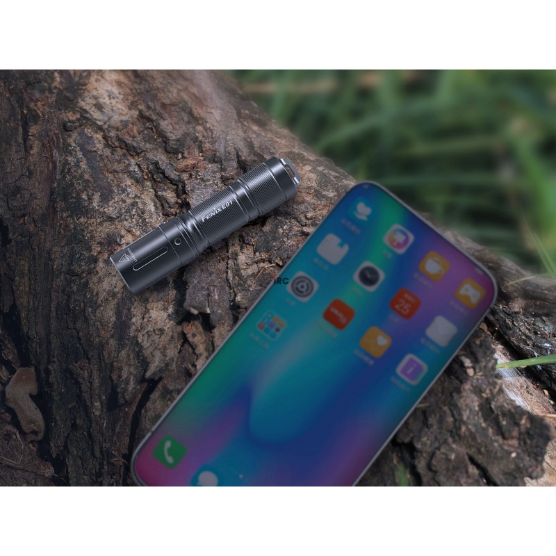 Latarka LED Fenix E01 V2.0 czarna