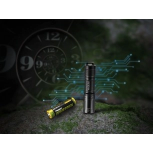 Latarka LED Fenix E01 V2.0 czarna