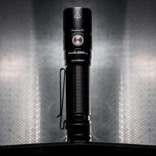 Latarka LED Fenix E28R V2.0