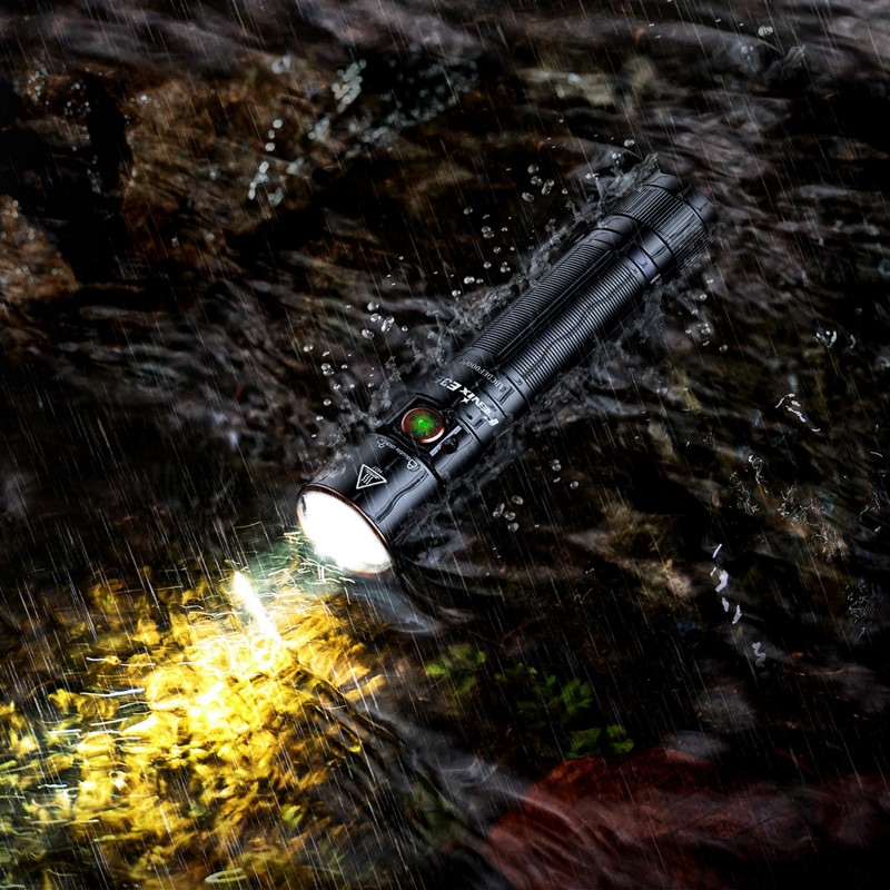 Fenix E35R - Wygodne ładowanie USB-C