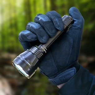 Latarka myśliwska Fenix HT32