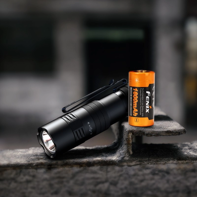 Latarka taktyczna LED Fenix PD26R ACE