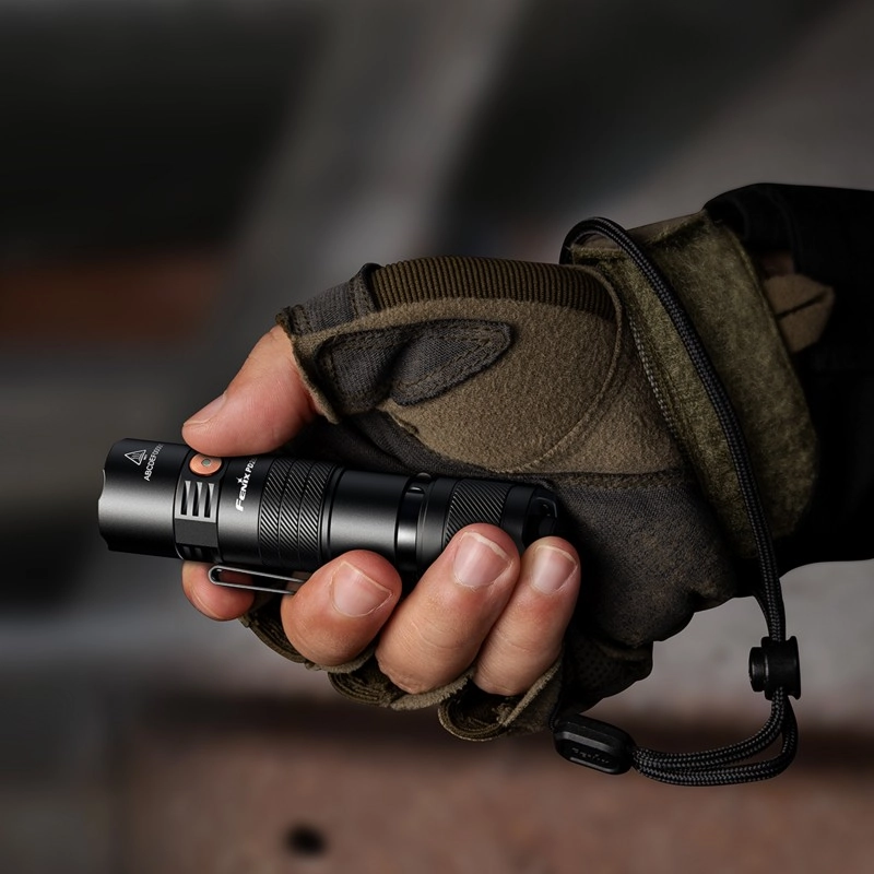 Latarka taktyczna LED Fenix PD26R ACE