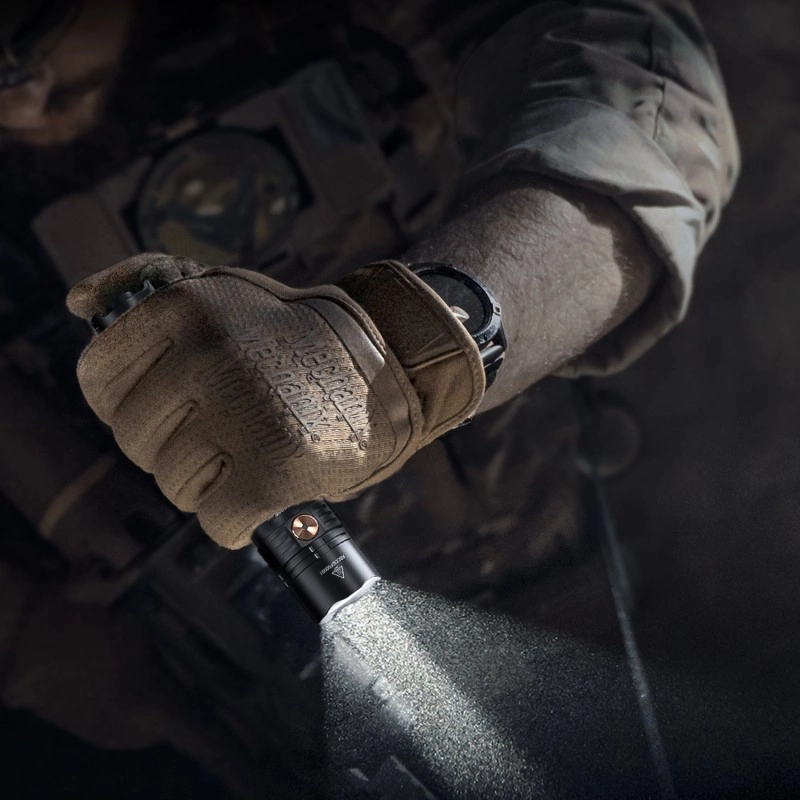 Latarka taktyczna LED Fenix PD36R ACE