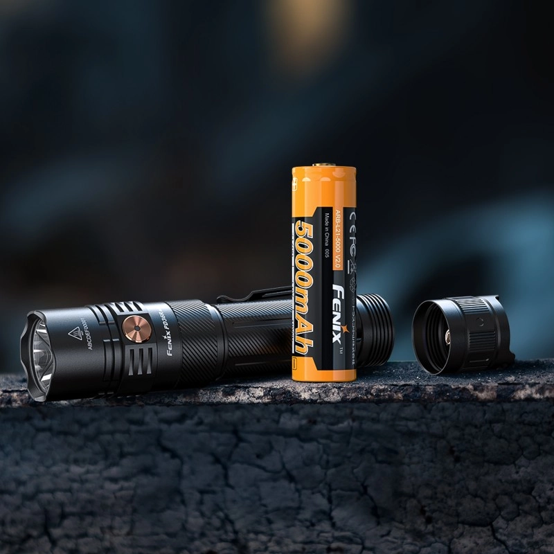 Latarka taktyczna LED Fenix PD36R ACE