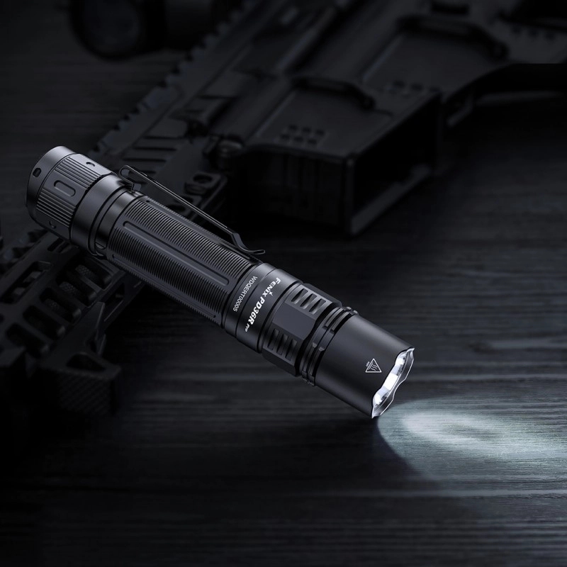 Latarka taktyczna LED Fenix PD36R Pro