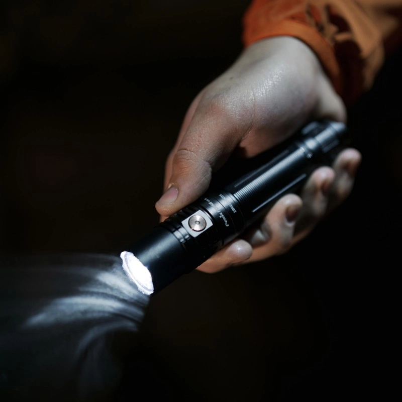 Latarka taktyczna LED Fenix PD36R V2.0