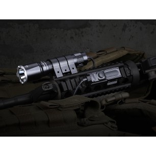 Latarka taktyczna LED Fenix TK16 V2.0 czarna