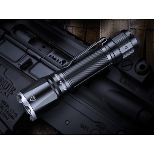 Latarka taktyczna LED Fenix TK16 V2.0 czarna