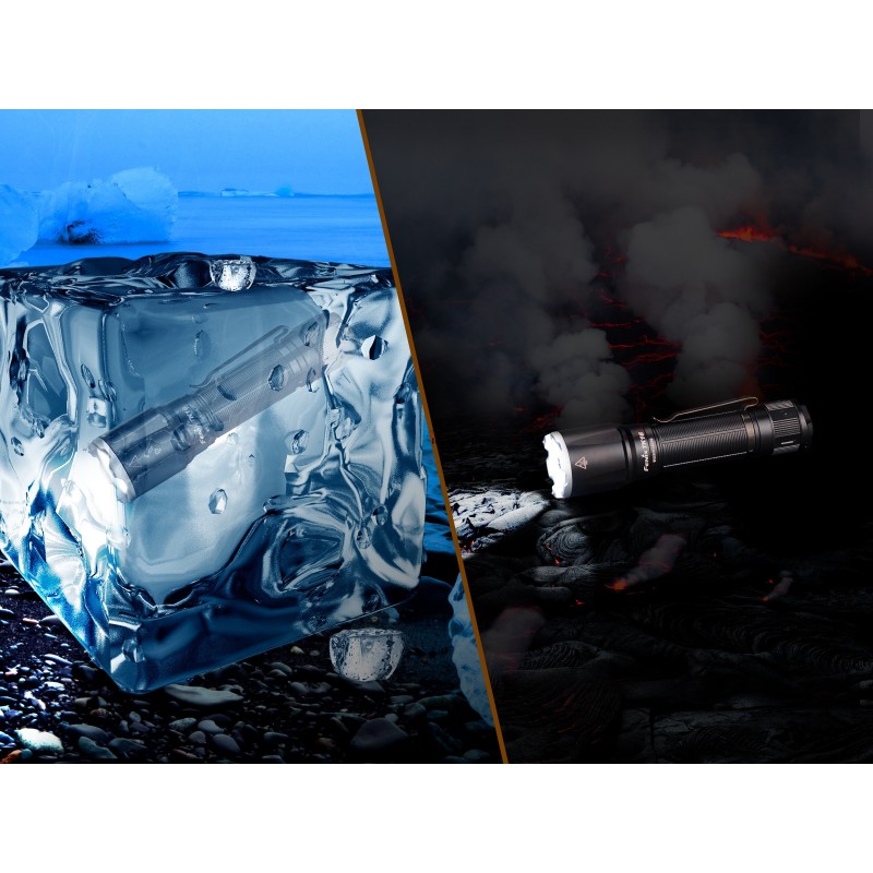 Latarka taktyczna LED Fenix TK16 V2.0 czarna