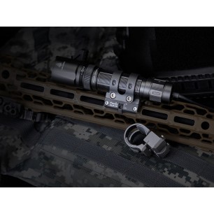 Montaż taktyczny latarki Fenix ALG-16