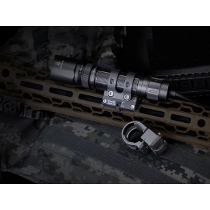 Montaż taktyczny latarki Fenix ALG-16