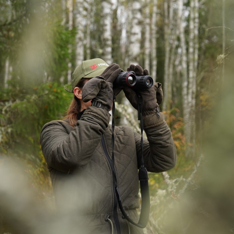 Ekran i funkcje lornetki termowizyjnej HIKMICRO Habrok